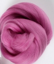 Dusky pink merino wool top